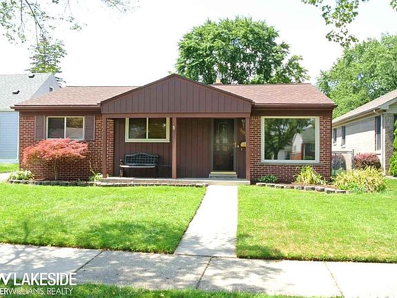 2nd image of 27939 Vogt St