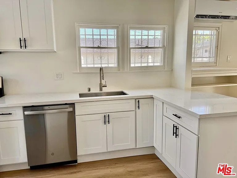3009 Dalton Ave — Photo 3