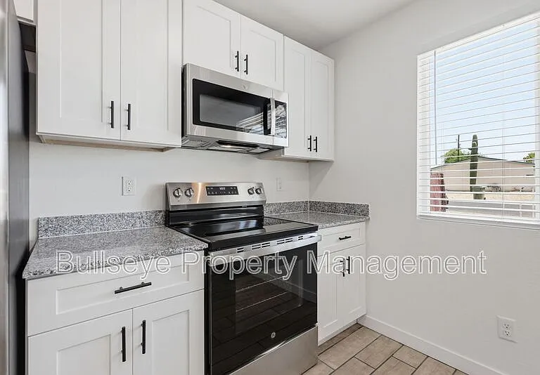 428 S 97th Pl — Photo 8