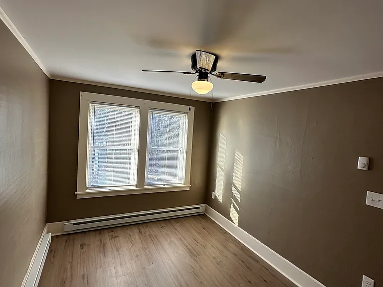 10-16 Stewart St — Photo 9