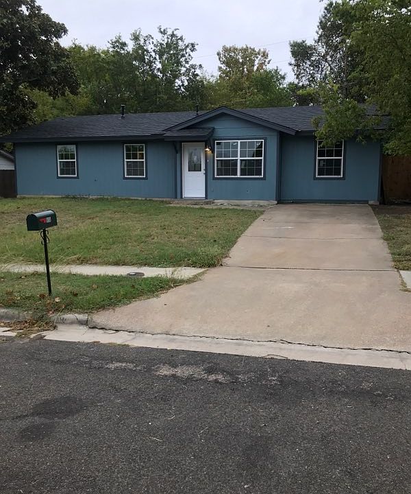 1st image of 806 Michelle Dr