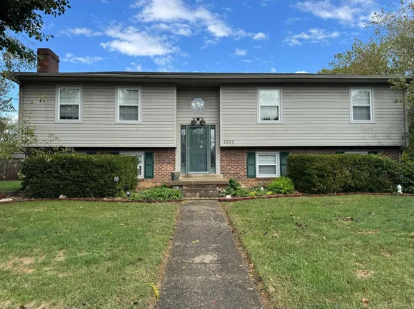 1333 Post Oak Rd, Lexington, KY 40517
