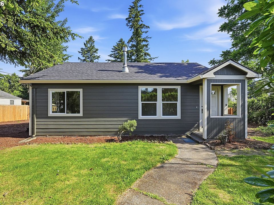 1st image of 11641 NE Siskiyou St