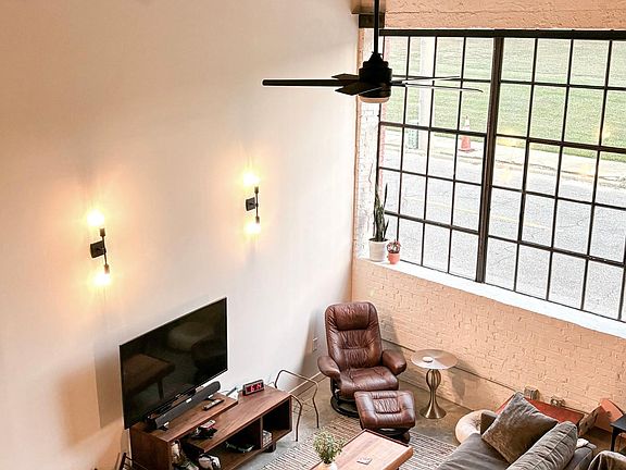 2nd image of 193 S Saint Andrews St #17
