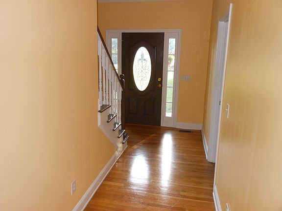4th image of 80 Woodland Bridge Dr