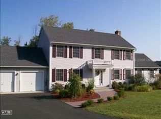 12 Park Ln, Newtown, CT 06470