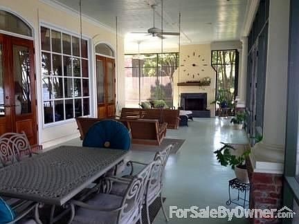 1,000' Screened Porch w/2 Fireplaces