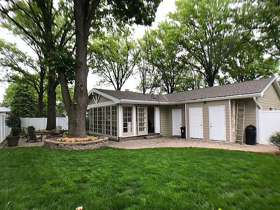 5th image of 1506 S 122nd St
