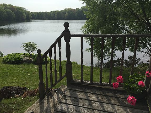 5th image of 541 Lake Shore Dr
