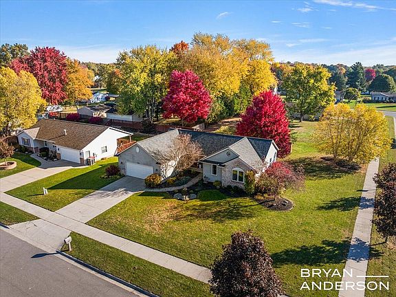 5th image of 2104 Lamont Ct NW