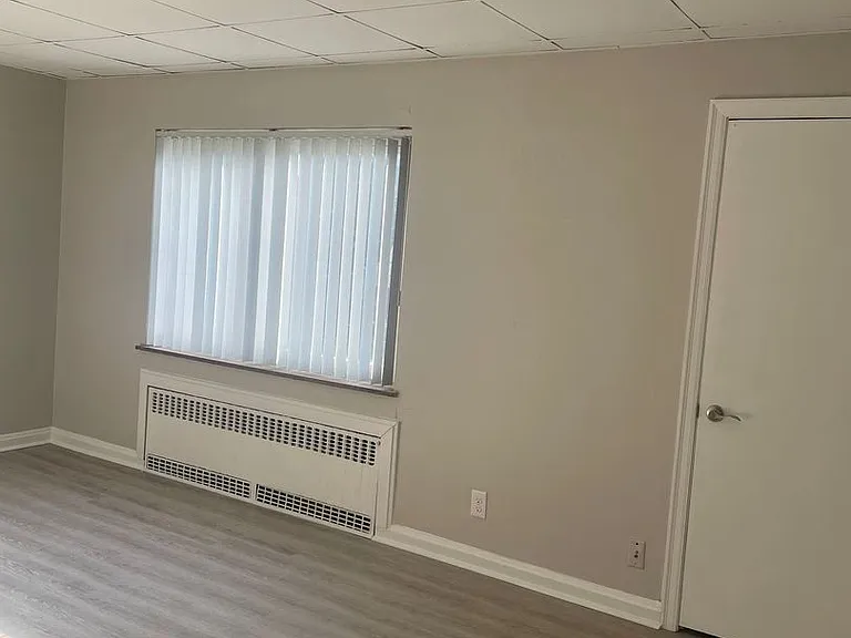 Newly Upgraded Apartments -The Courtyard at Park Hills, Minutes from Downtown — Photo 7