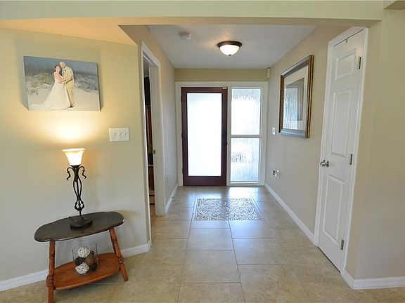 3rd image of 2011 Forest View Dr