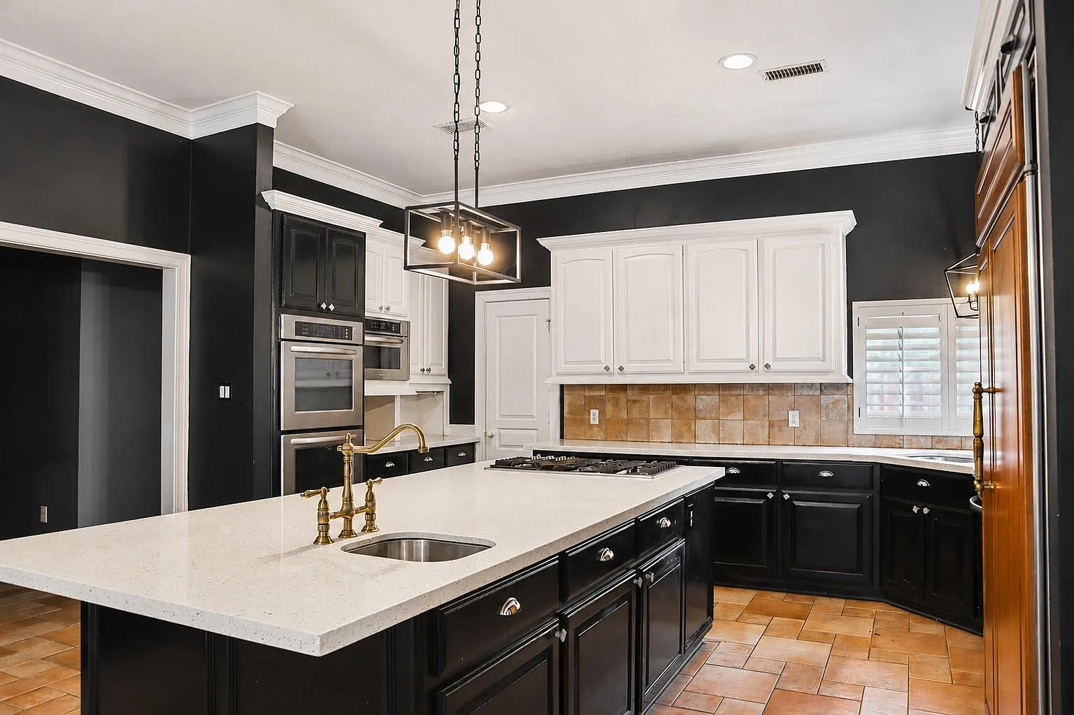 7 bed, 6.5 bath, 5760 sqft, $5,350 — Photo 4