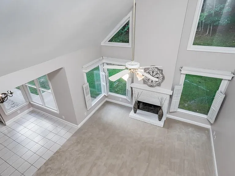 802 Satin Wood Pl — Photo 10