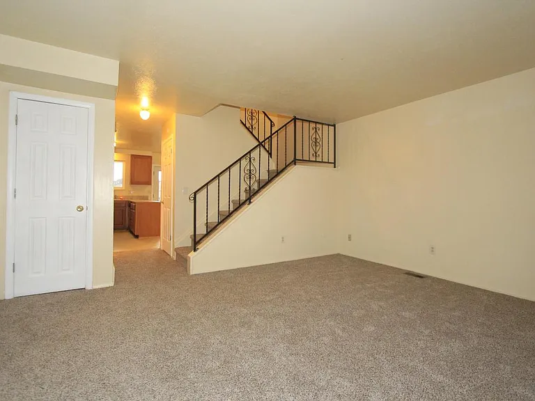 14133 E 22nd Pl — Photo 2