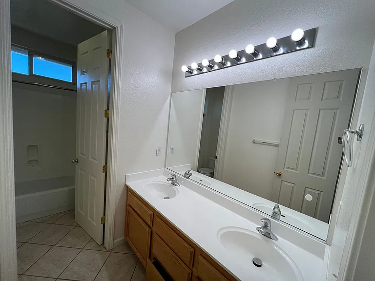 6082 Connery Dr — Photo 14