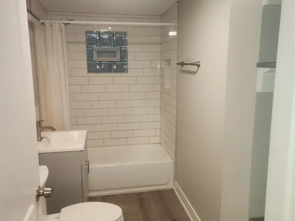 5414 W Barry Ave #G, Chicago, IL 60641