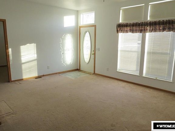 4th image of 4230 Windsong Dr