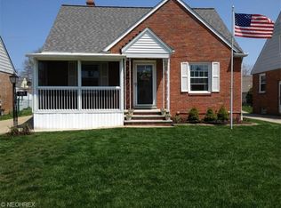 383 E 328th St, Eastlake, OH 44095