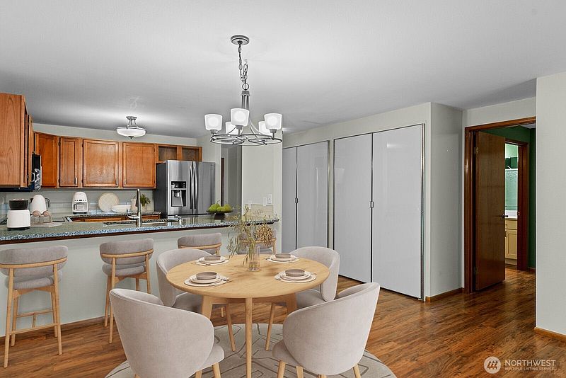 4th image of 6920 California Avenue SW #12