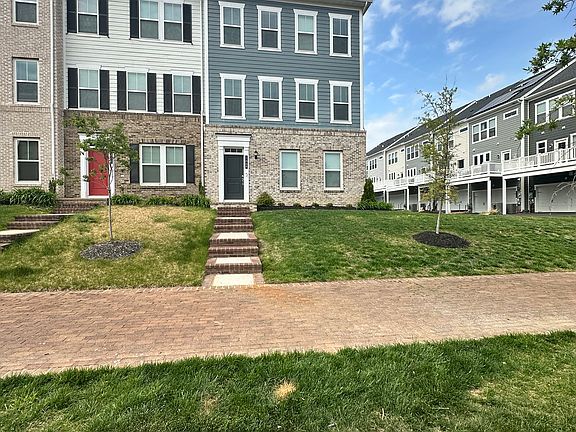 3rd image of 1668 Dunnington Pl