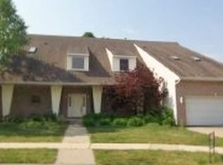 2604 Hazelnut Dr, Springfield, IL 62702