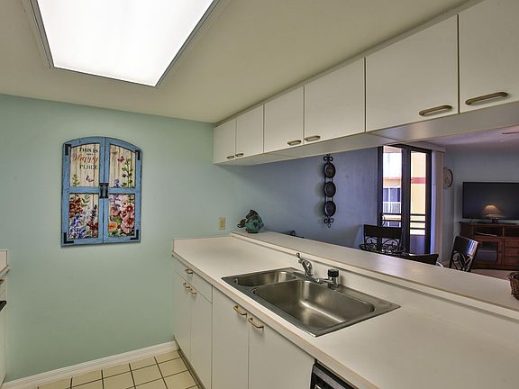4th image of 2917 S Atlantic Ave APT 1102