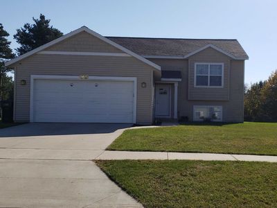 415 White Pine Ct, Belding, MI, 48809