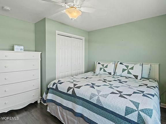5th image of 404 Bay Boulevard #6
