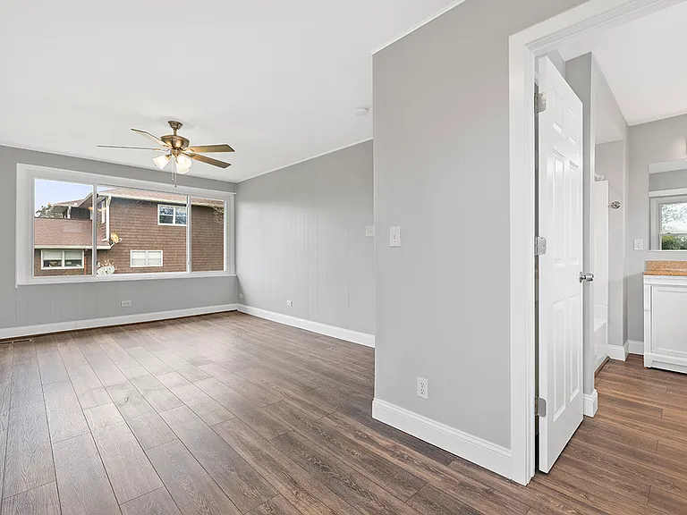 135 N Purdue Ave — Photo 24