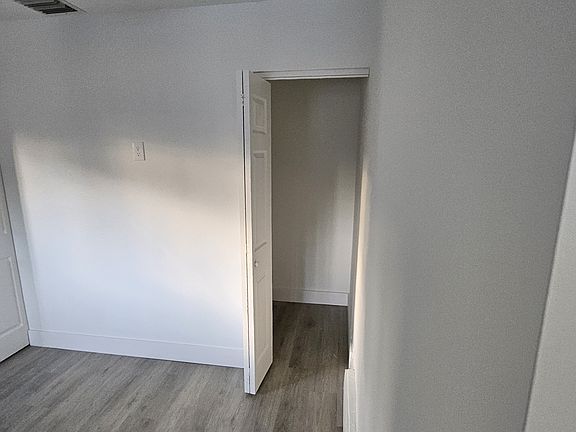 5th image of 919 NW 13th St #1