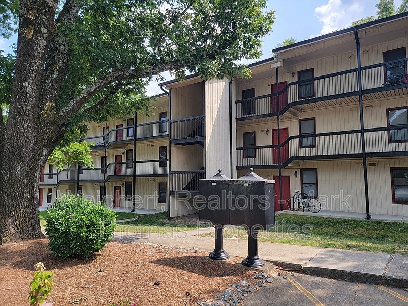 1st image of 311 Swift Ave APT 105