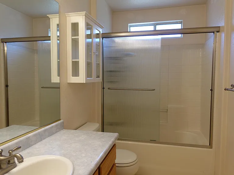 1811 Smith Dr — Photo 7