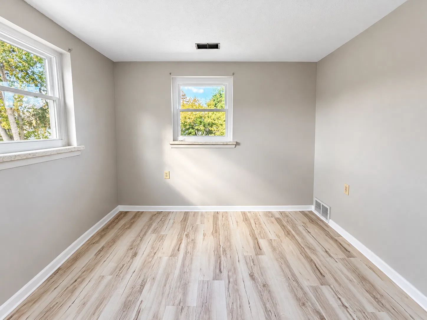 4511 Tioga St NW Canton OH 44708 — Photo 4