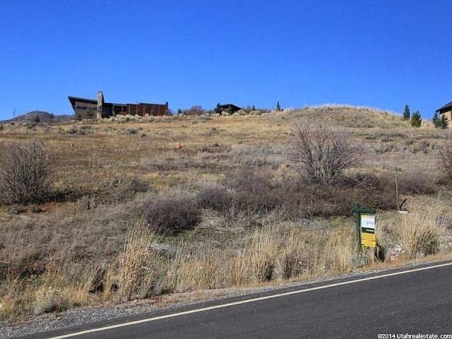 2nd image of 643 N Pioneer Fork Rd