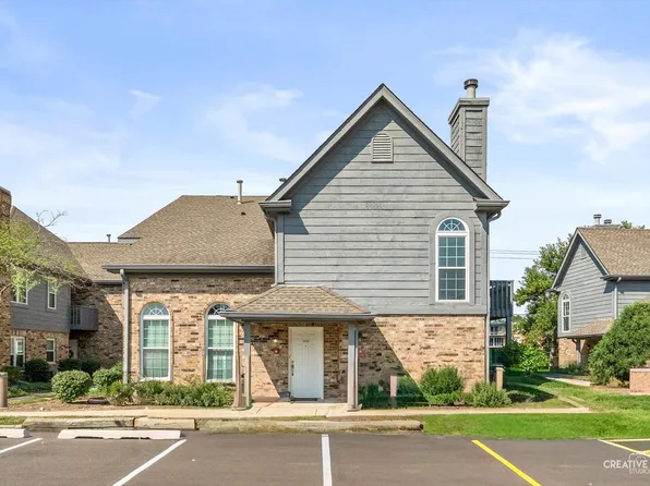 39 Foxcroft Rd APT 203, Naperville, IL 60565