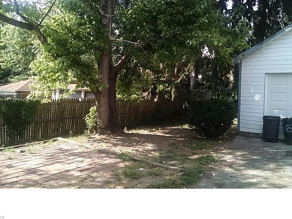 5th image of 620 W Judson Ave