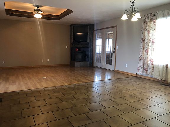 3rd image of 8209 N Farm Road 137