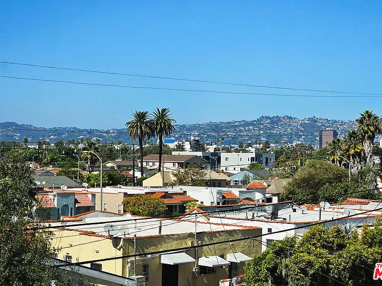 1921 Carmona Ave — Photo 21