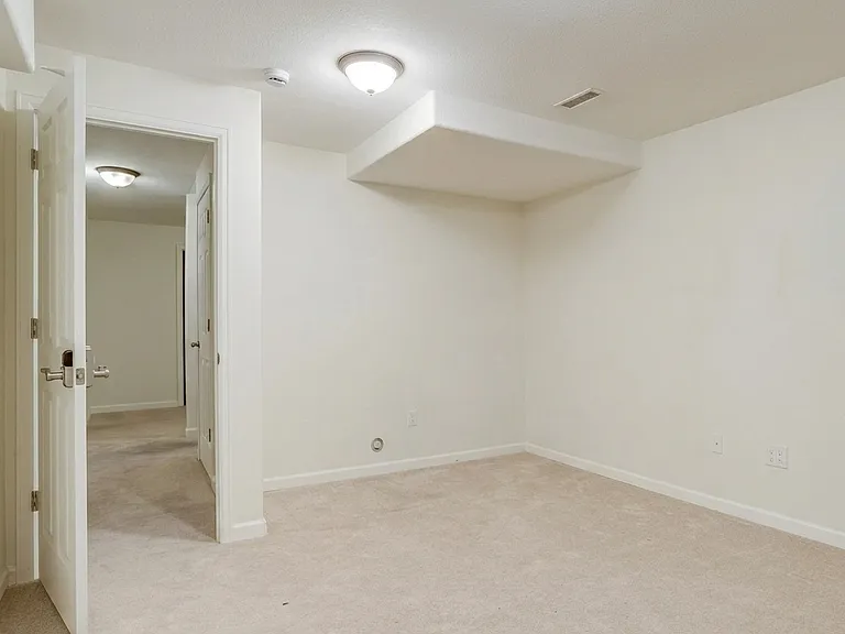 1395 E 100th Ln — Photo 47