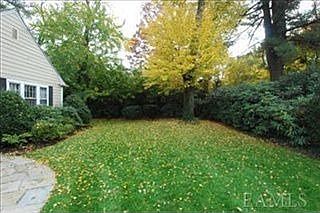 2nd image of 5 Wayside Ln