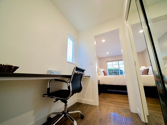 3rd image of 675 University Dr APT 1