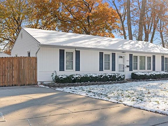 3rd image of 11119 Herrick Ave