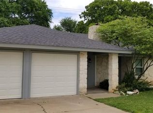 911 Garden Meadow Dr, Georgetown, TX 78628