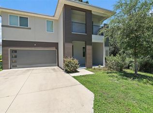 2587 Temple St, Sarasota, FL 34239