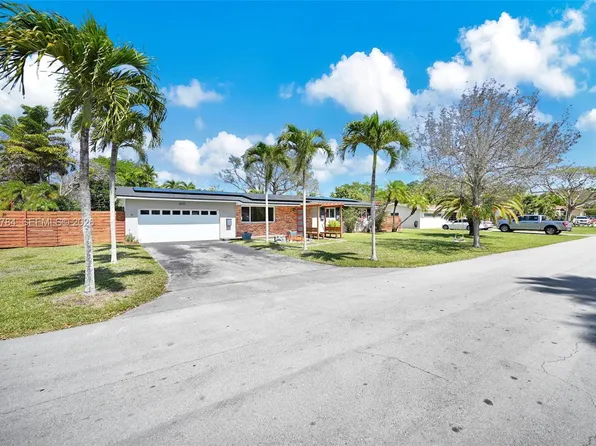 8935 SW 186th Ter, Cutler Bay, FL 33157