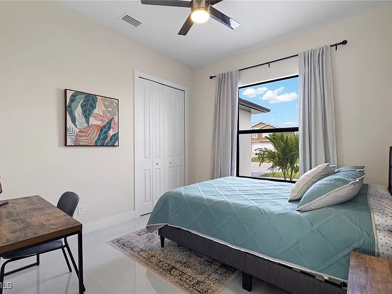 1137 SW 18th Ct — Photo 18