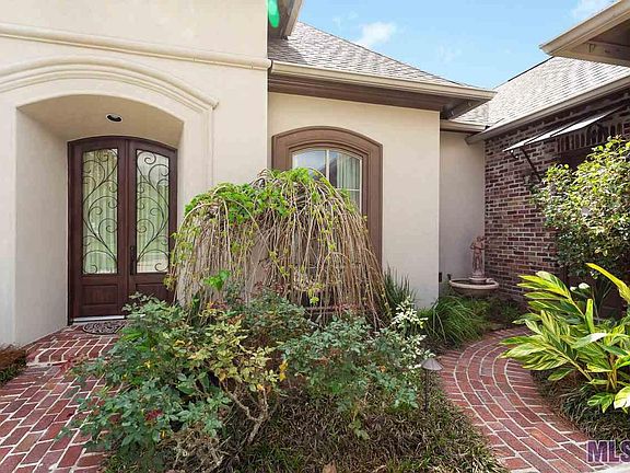 2nd image of 19120 Spyglass Hill Dr