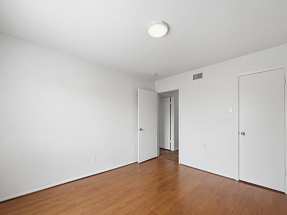 5th image of 4845 Cedar Springs Rd Unit 267-1