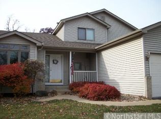 4684 Hamlet Ave N, Oakdale, MN 55128